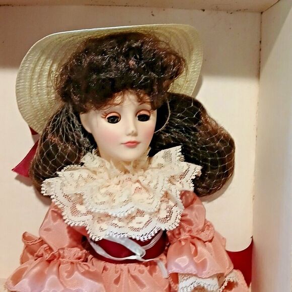 Vintage Effanbee Doll, 3315 Abigail for Afternoon Tea. - Picture 4 of 10